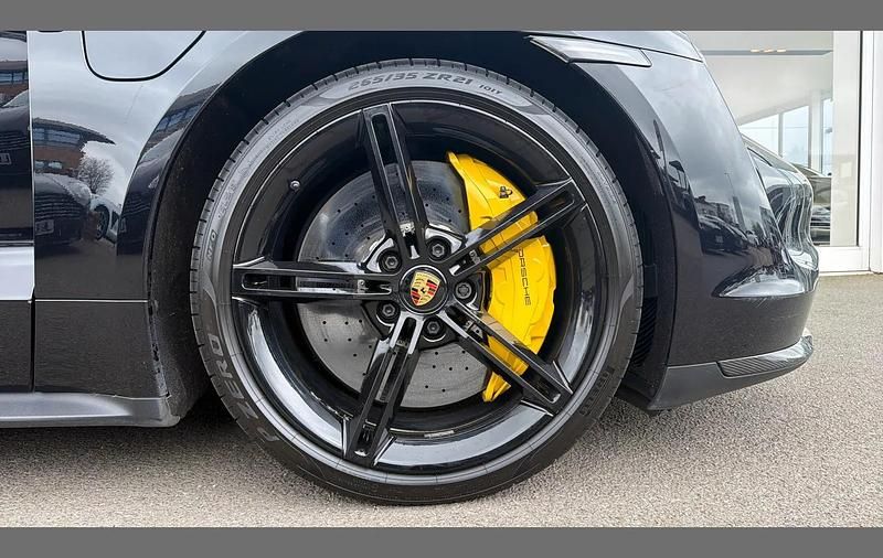 Used Porsche Taycan 559 kW (761 HP) 2022 Black Sedan