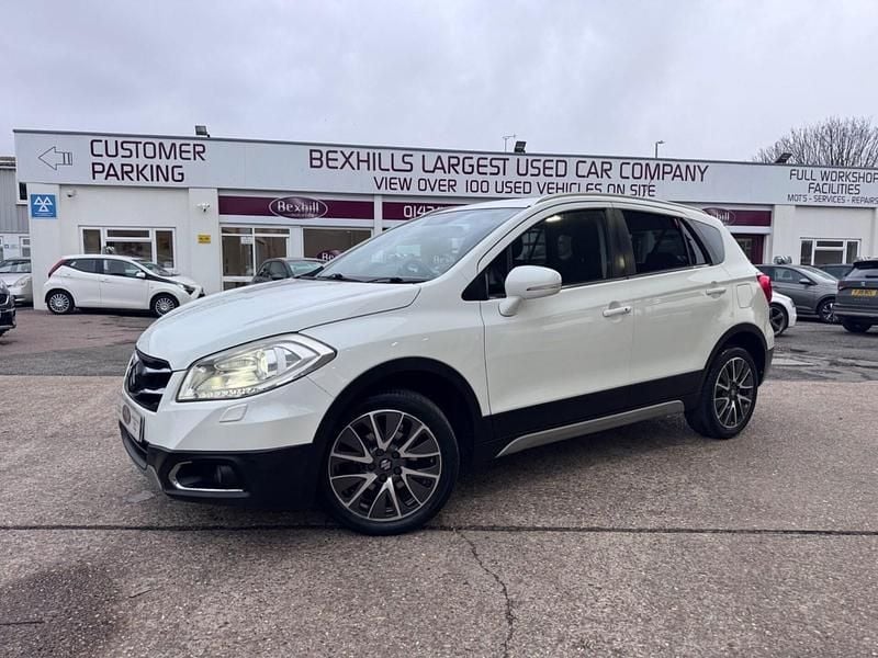 Used Suzuki SX4 SZ-T 120 HP (88 kW) 2016 White Hatchback