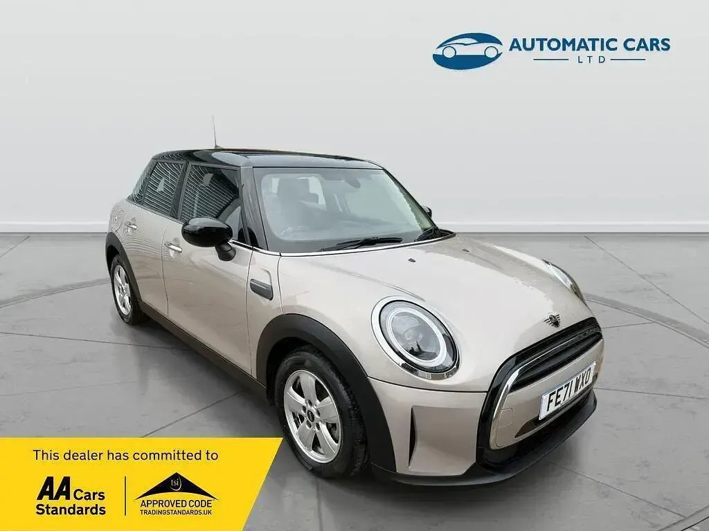 Used Mini Cooper Classic 136 HP (100 kW) 2021 Hatchback