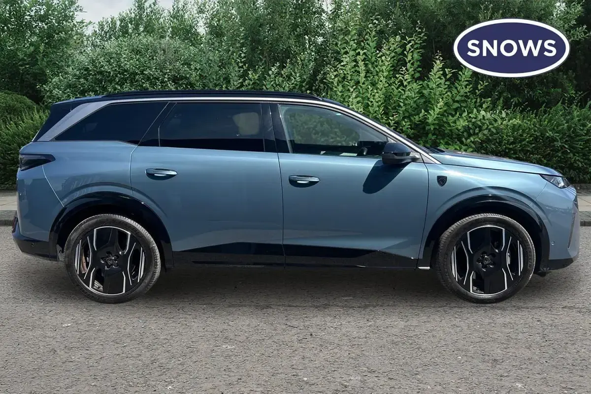 Used Peugeot 5008 GT 156 kW (213 HP) 2024 Blue SUV
