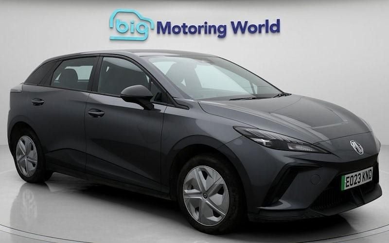 Used 2024 MG MG4 EV SE Hatchback | £14,200 (Good price) - Image 1/4