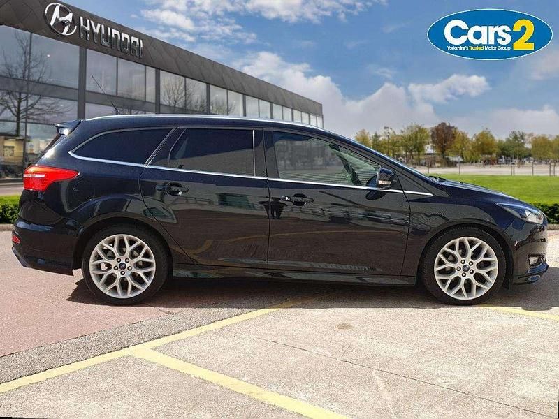 Black Used 2015 Ford Focus Zetec Estate | £6,990 (Fair price) - Image 1/3