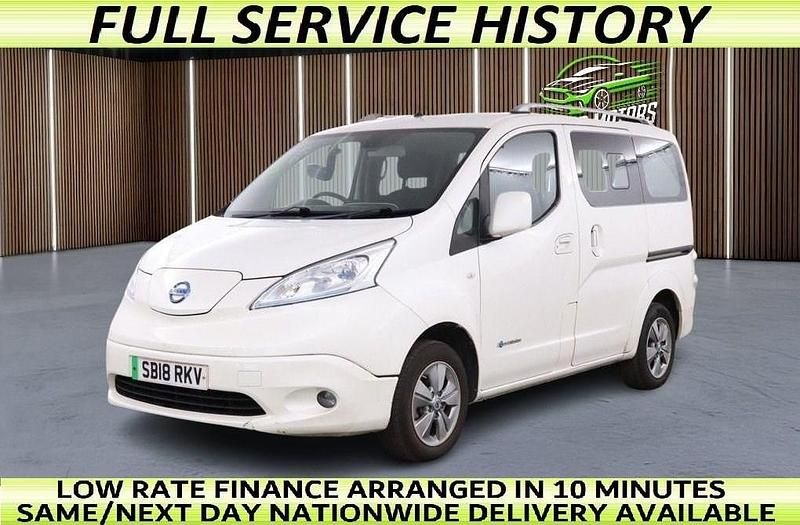 White Used 2018 Nissan Evalia Tekna MPV | £7,777 - Image 1/3
