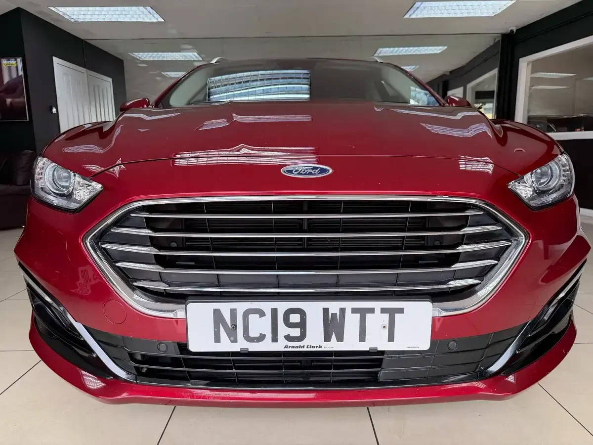 Used Ford Mondeo Titanium 187 HP (137 kW) 2019 Red Estate