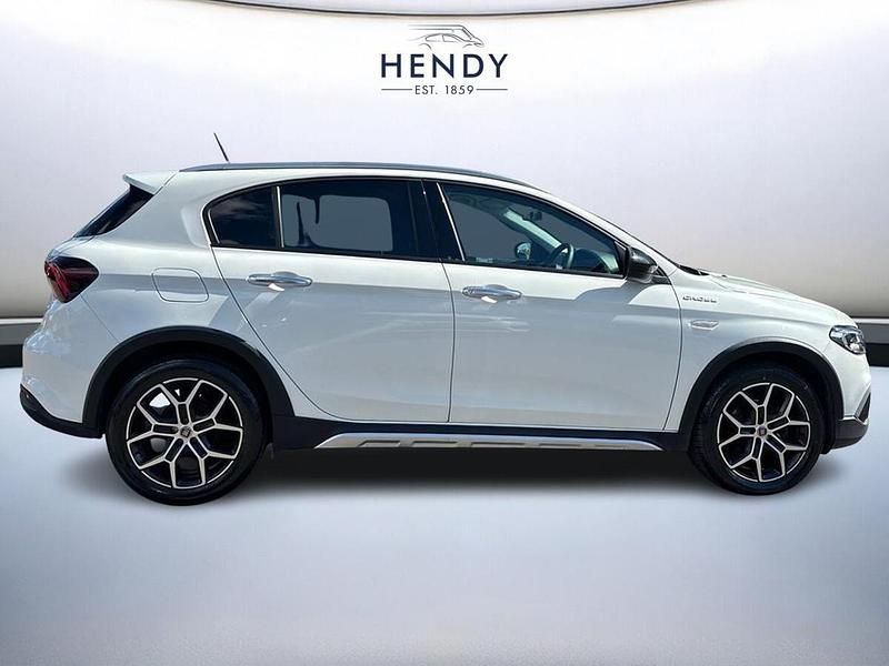White Used 2022 Fiat Tipo Cross Hatchback | £10,899 (Fair price) - Image 1/3