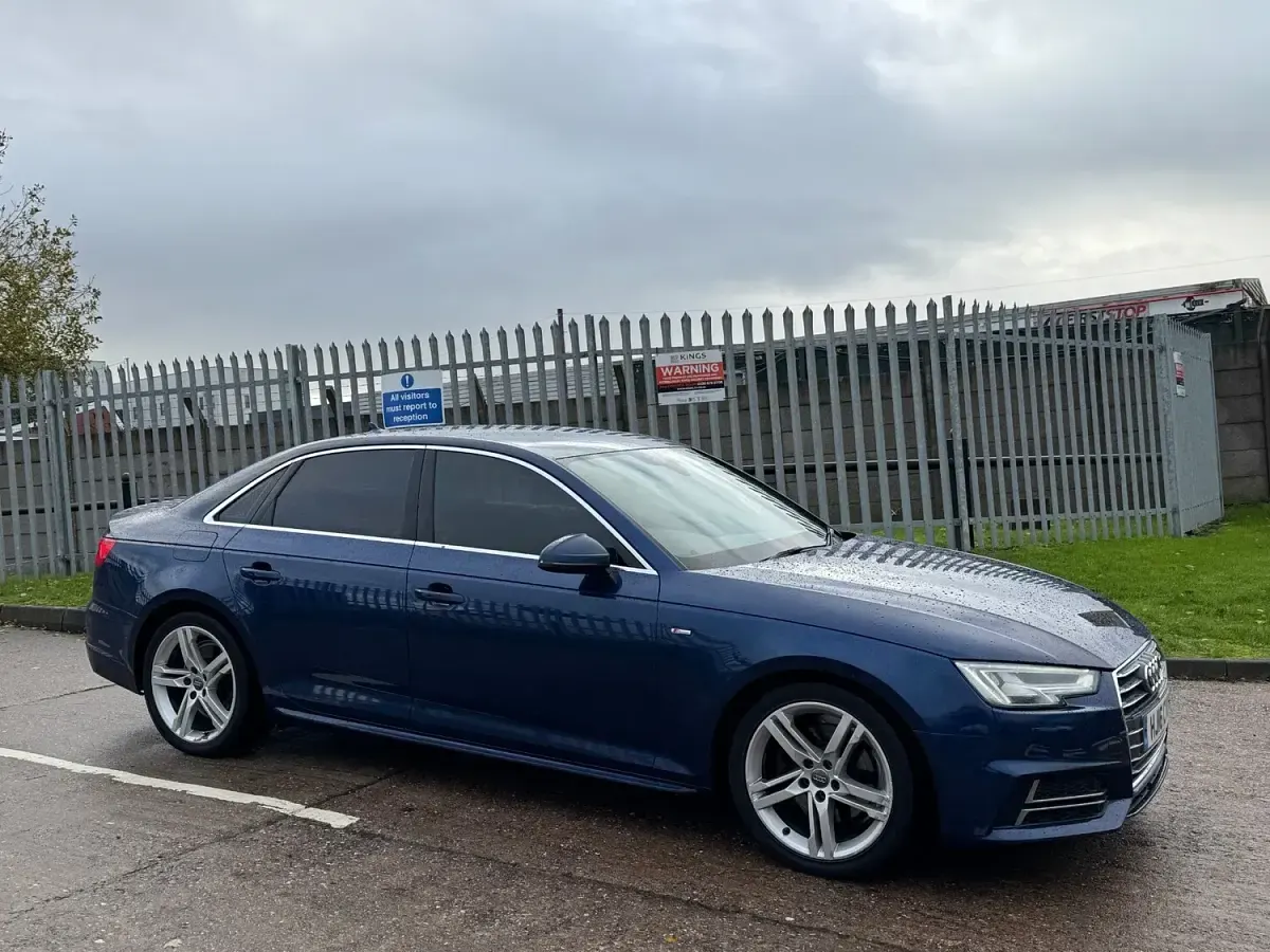 Begagnad Audi A4 S-Line 2016 Blå Sedan