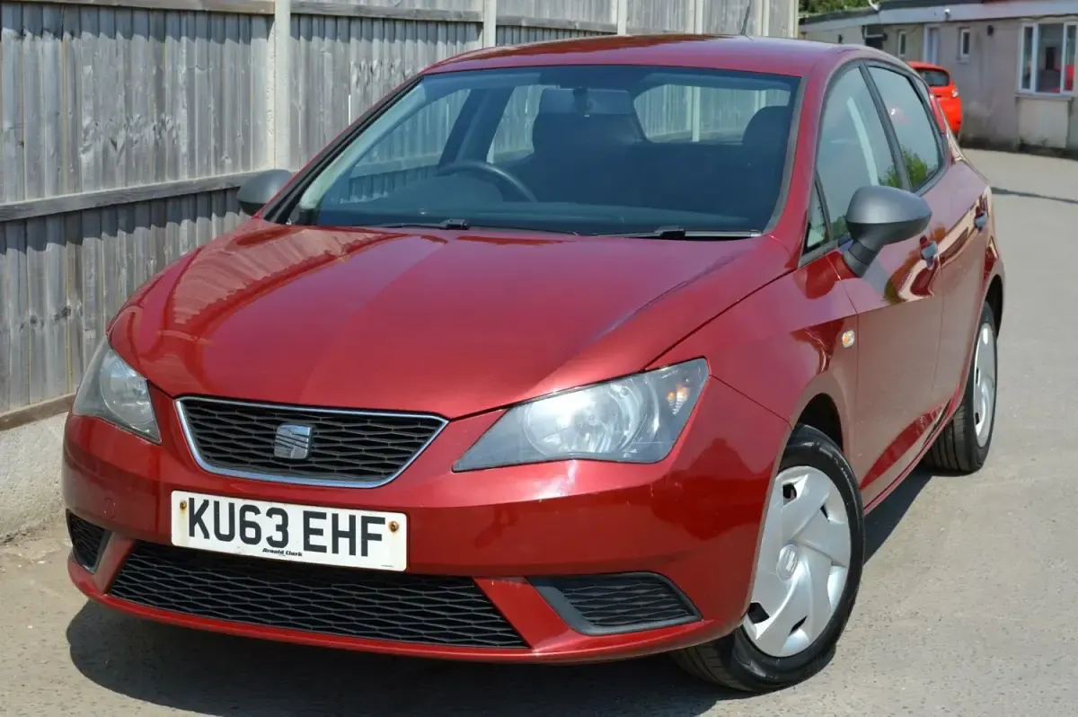 Usado Seat Ibiza 2013 Rojo Utilitario