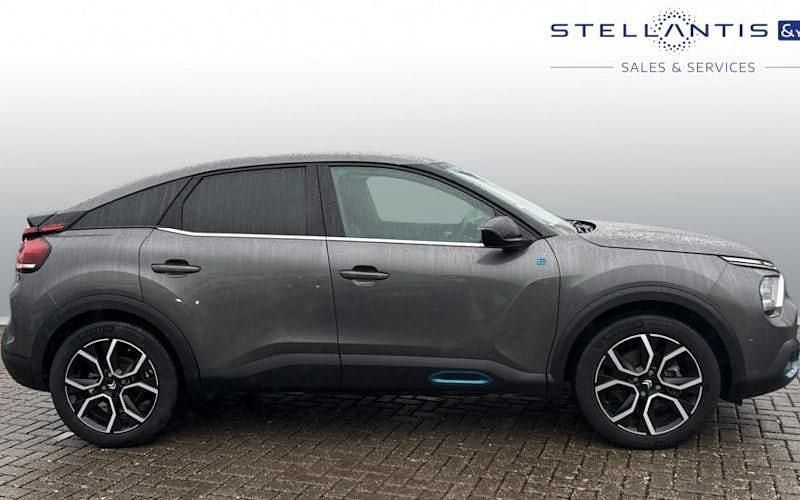 Used Citroën e-C4 Shine 100 kW (136 HP) 2023 Hatchback