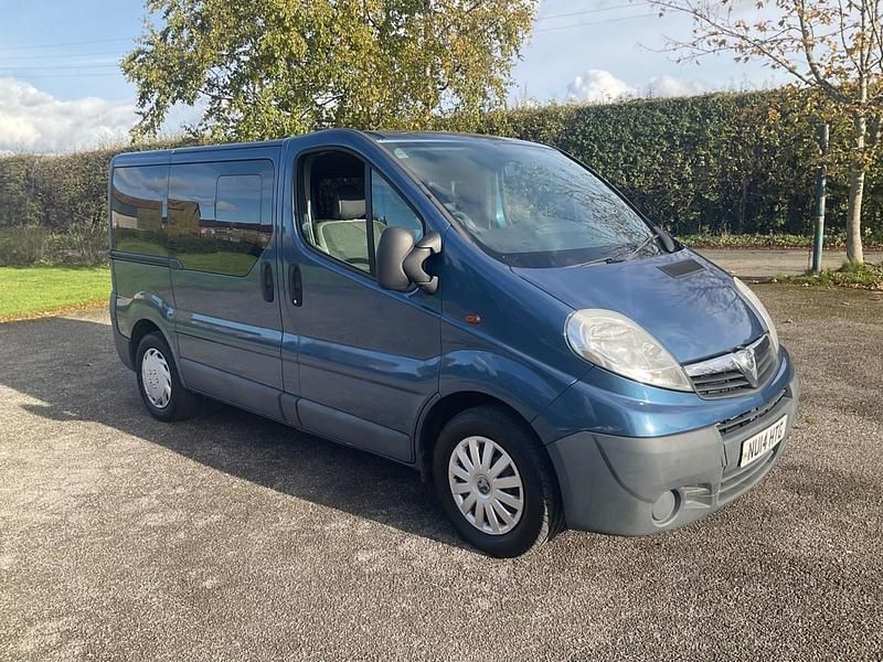Blue Used 2014 Vauxhall Vivaro MPV | £6,495 (Fair price) - Image 1/4