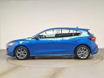 Used Ford Focus ST-Line 155 HP (114 kW) 2023 Blue Hatchback