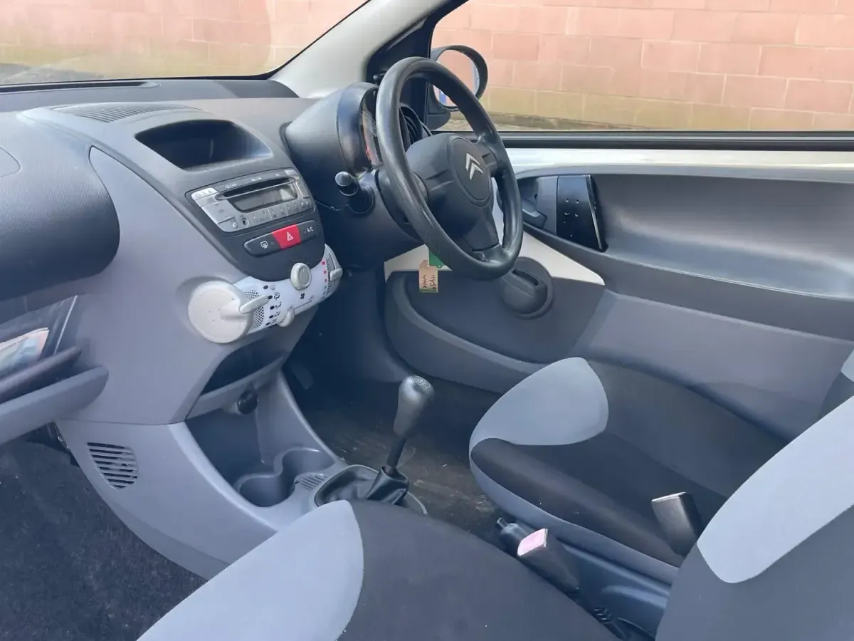 Second-hand Citroën C1 2009 Alb Hatchback