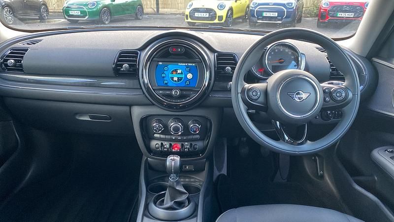 Used Mini Cooper Clubman 134 HP (98 kW) 2019 Red Estate