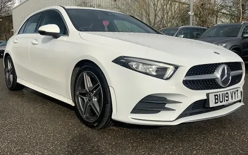 Begagnad Mercedes A200 AMG line 150 HK (110 kW) 2020 Halvkombi