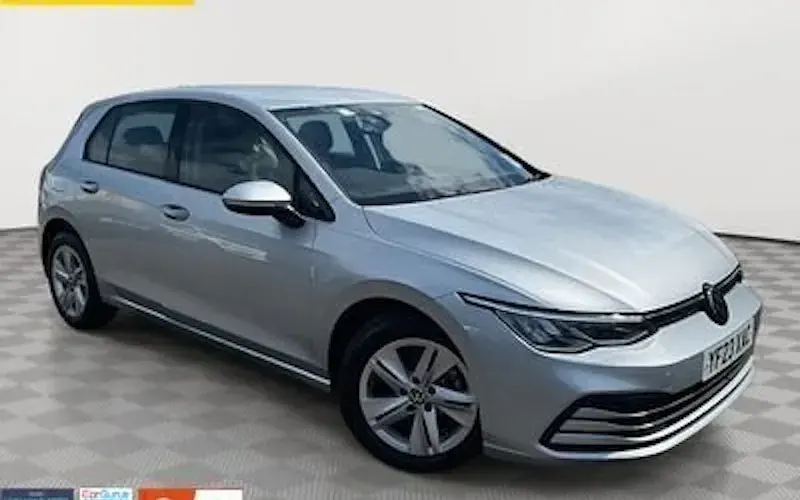 Second-hand VW Golf VIII Life 131 CP (96 kW) 2023 Hatchback