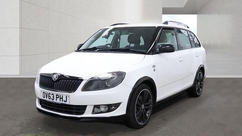 Used Skoda Fabia Monte Carlo 105 HP (77 kW) 2013 White Estate