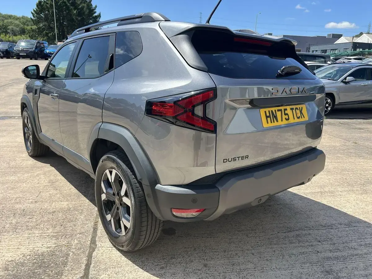 Used Dacia Duster Extreme 128 HP (94 kW) 2025 Grey SUV