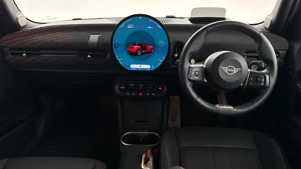 Used Mini Cooper Hatch 113 kW (154 HP) 2025 Red Hatchback