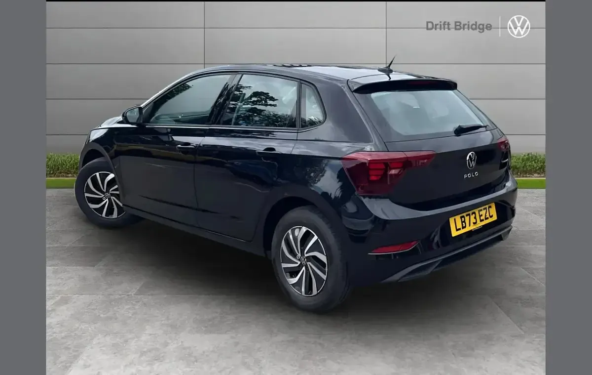 Used VW Polo Life 95 HP (69 kW) 2023 Black Hatchback