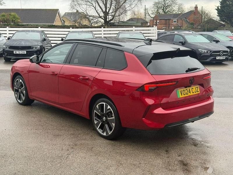 Used Vauxhall Astra Ultimate 114 kW (156 HP) 2024 Red Estate