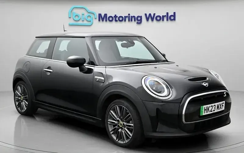 Used Mini Cooper Level 2 135 kW (184 HP) 2023 Hatchback