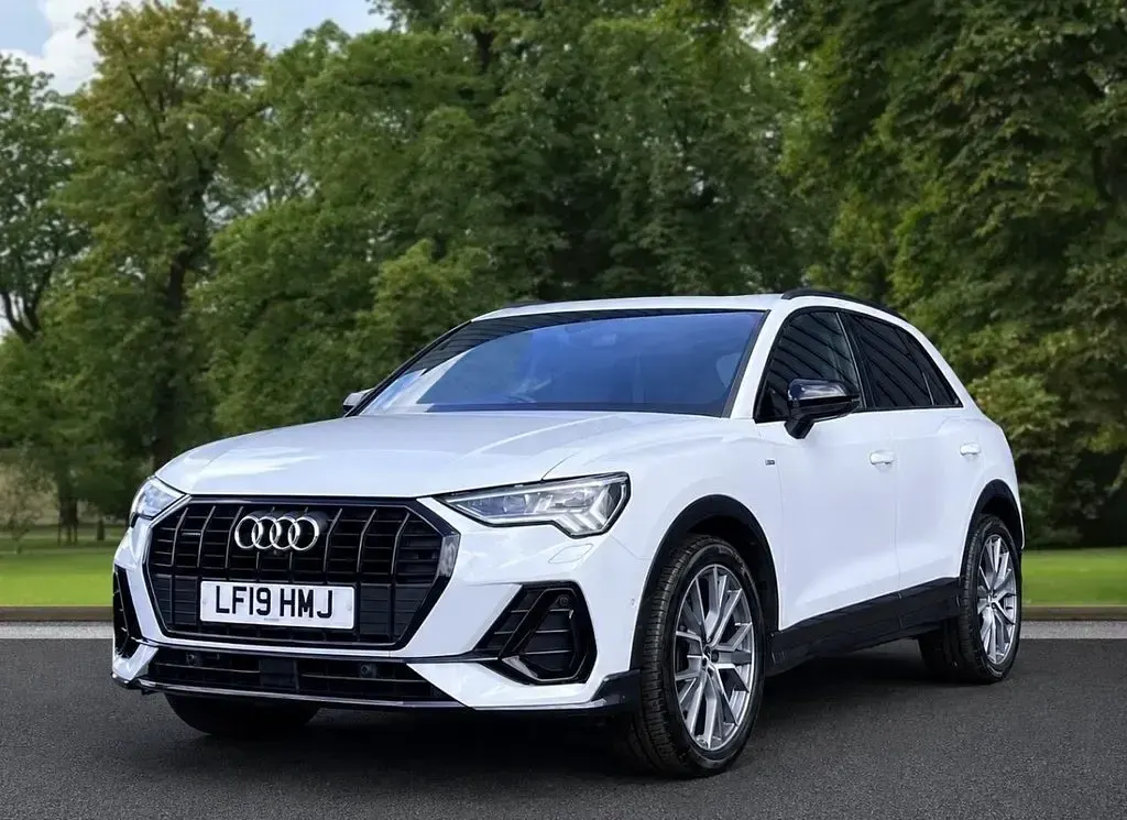 Used Audi Q3 Advanced 230 HP (169 kW) 2019 White SUV