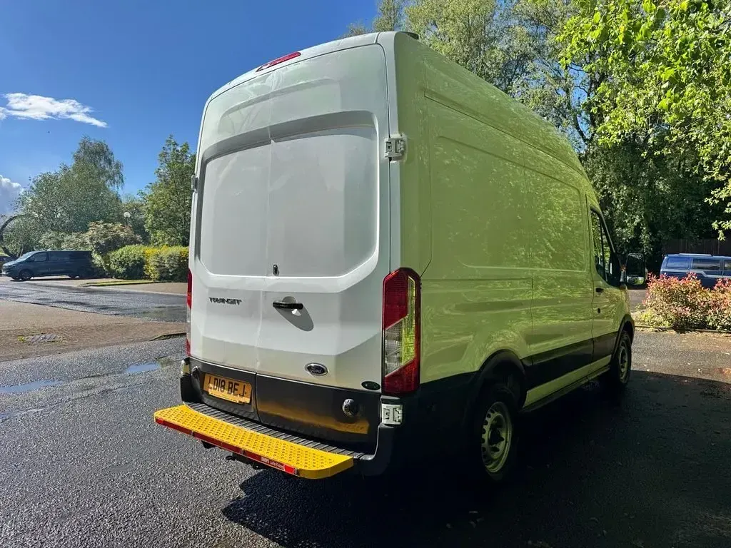 Used Ford Transit 130 HP (95 kW) 2018 White Van