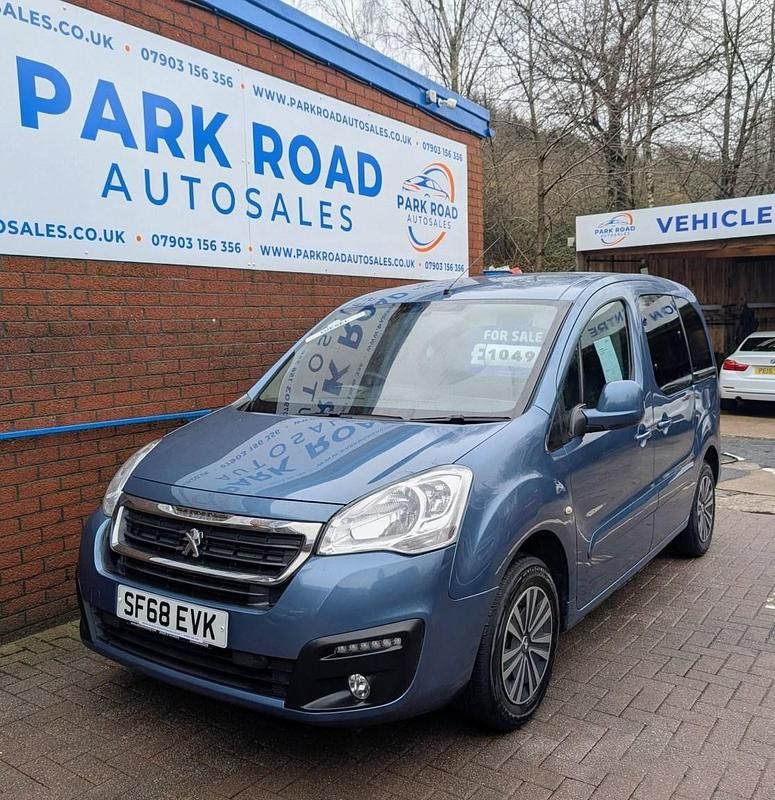 Used Peugeot Partner Tepee Allure 2018 Blue MPV