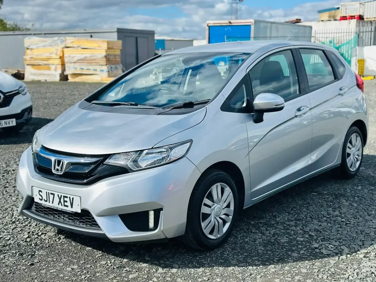 Second-hand Honda Jazz S 2017 Argintiu Hatchback