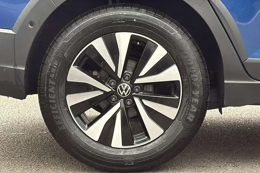 Used VW Taigo Life 110 HP (80 kW) 2024 Blue SUV