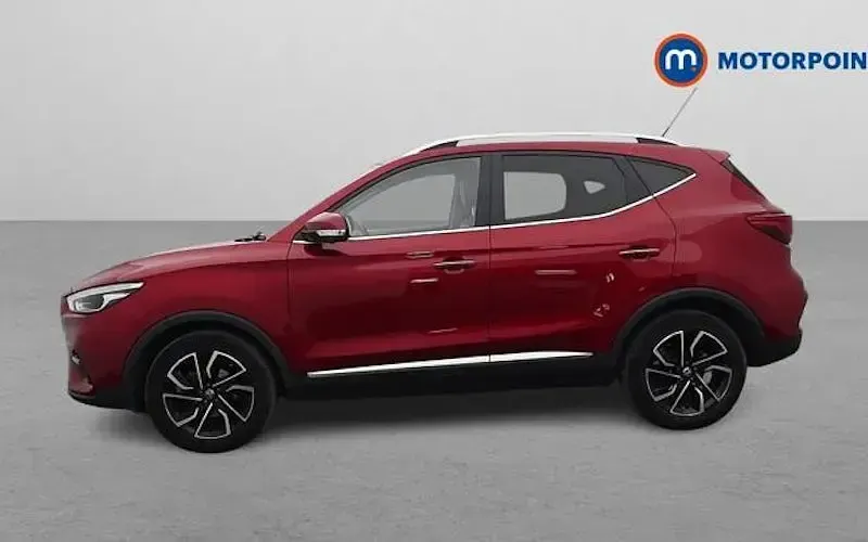 Usado MG ZS Exclusive 106 CV (77 kW) 2023 Rojo SUV
