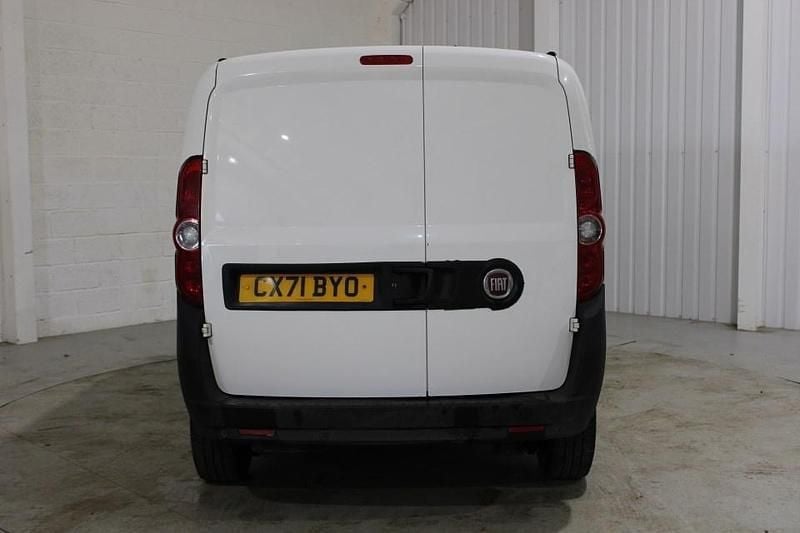 Image 4/4