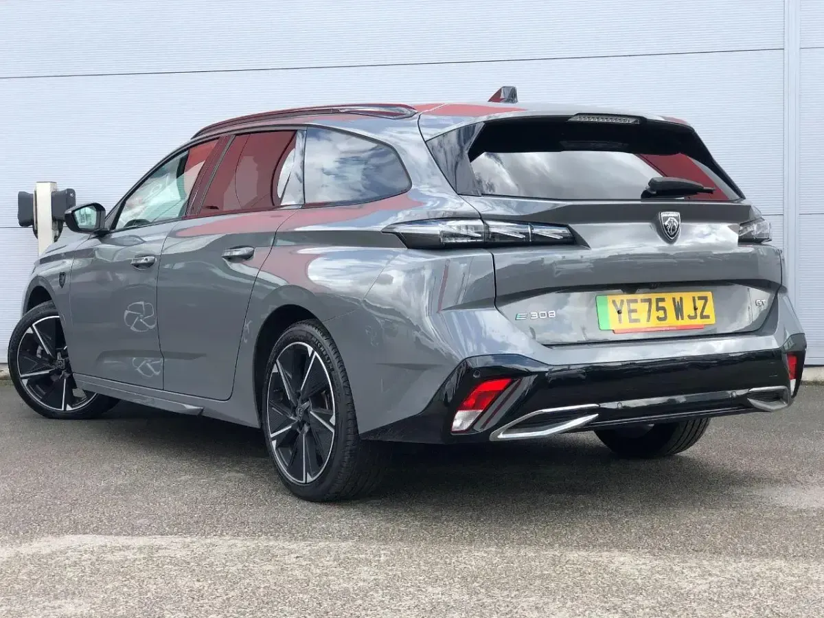 Used Peugeot 308 GT 113 kW (154 HP) 2025 Grey Estate