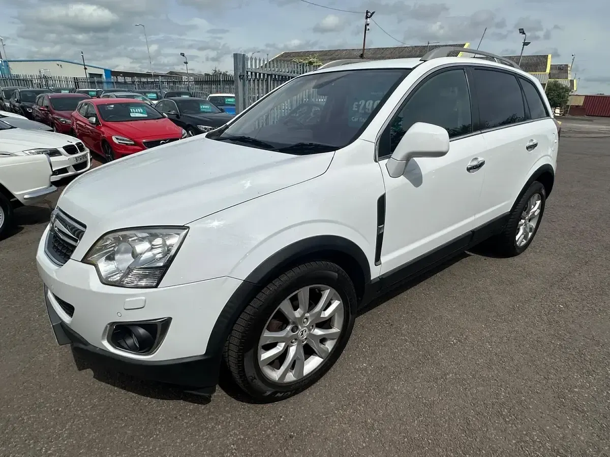 Used Vauxhall Antara 184 HP (135 kW) 2013 White SUV