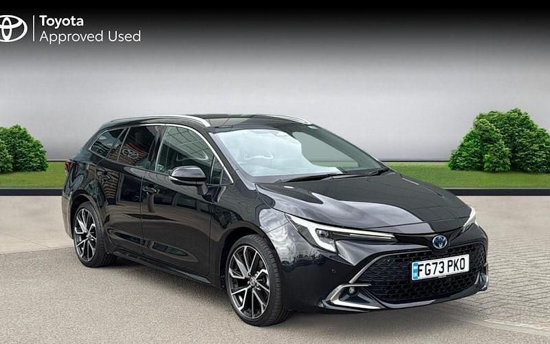 Used 2025 Toyota Corolla Estate | £24,290 (Fair price) - Image 1/2