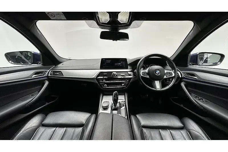 Begagnad BMW 520 M Sport 2018 Blå Sedan