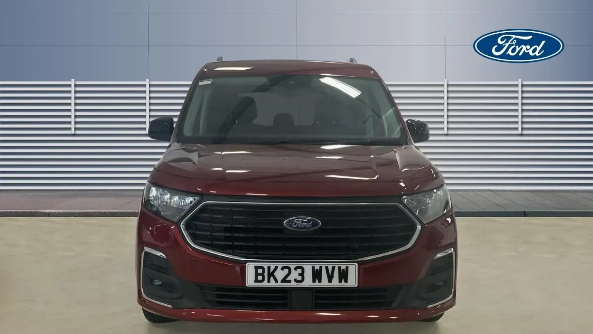 Used Ford Tourneo Connect Titanium 122 HP (89 kW) 2023 Red MPV