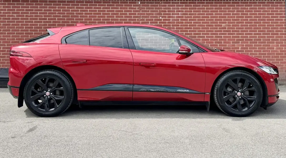 Usado Jaguar I-Pace 294 kW (400 HP) 2019 Vermelho SUV