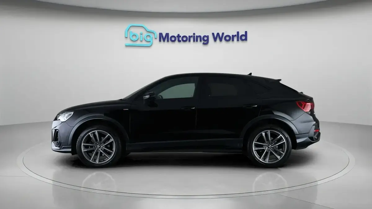 Usado Audi Q3 Sportback Black Edition 148 HP (108 kW) 2021 Preto SUV