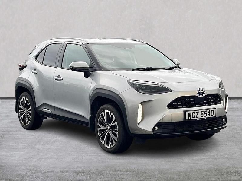 Used Toyota Yaris Hybrid 116 HP (85 kW) 2022 Silver Hatchback