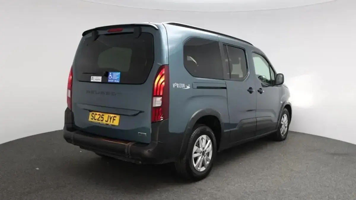 Used Peugeot Rifter 101 HP (74 kW) 2025 Blue MPV