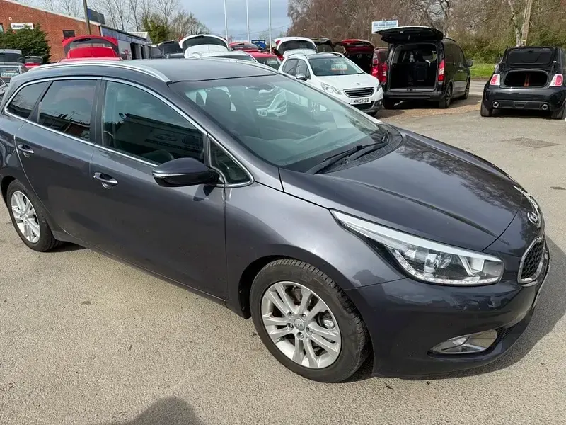 Used Kia Ceed 2015 Silver Hatchback