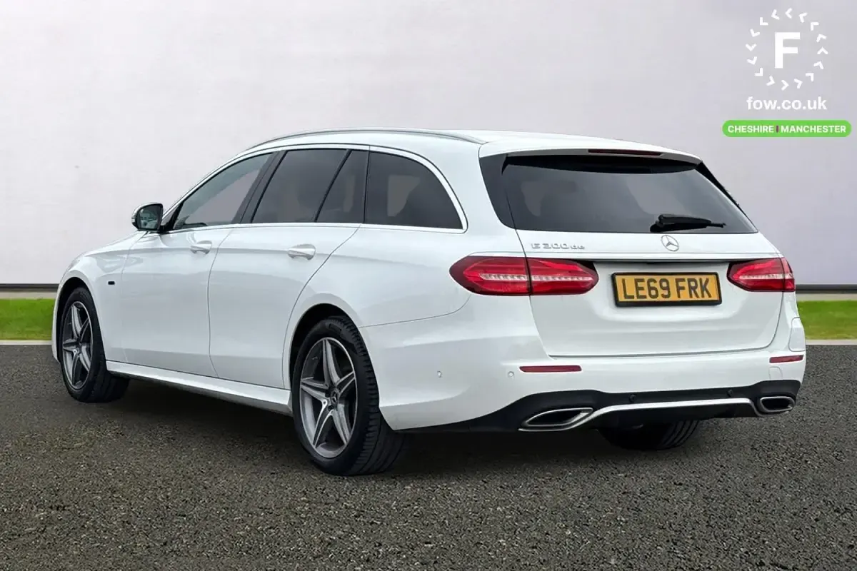 Usado Mercedes E300 AMG Line Premium 2020 Branco Carrinha