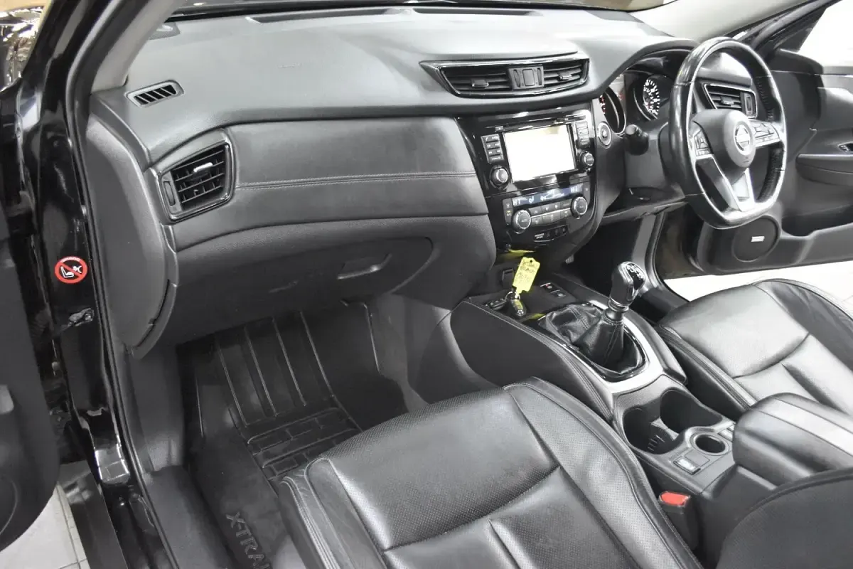 Used Nissan X-Trail Tekna 150 HP (110 kW) 2020 Black SUV