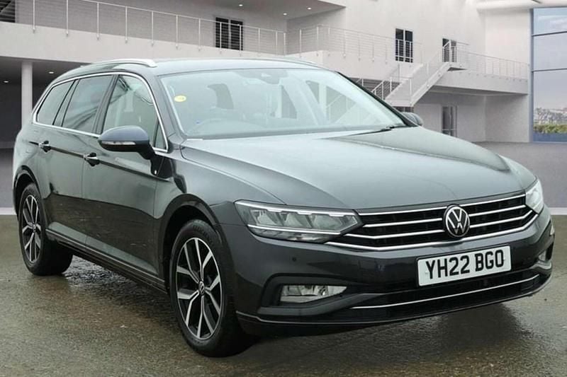 Used VW Passat SEL 150 HP (110 kW) 2022 Grey Estate