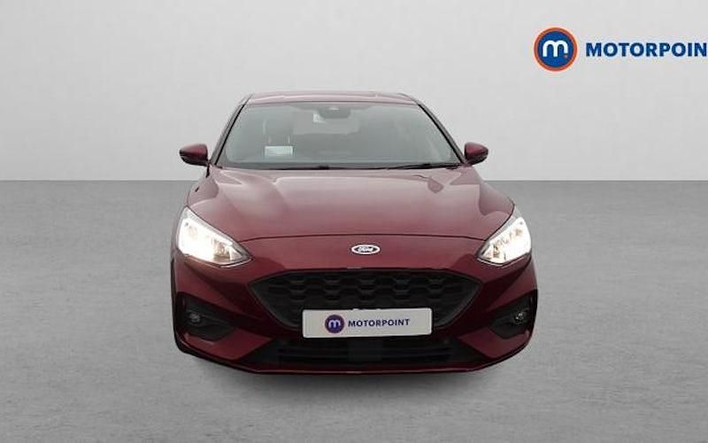 Used Ford Focus ST-Line X 120 HP (88 kW) 2019 Red Hatchback