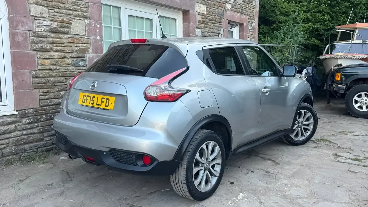 Used Nissan Juke Tekna 115 HP (84 kW) 2015 Silver SUV