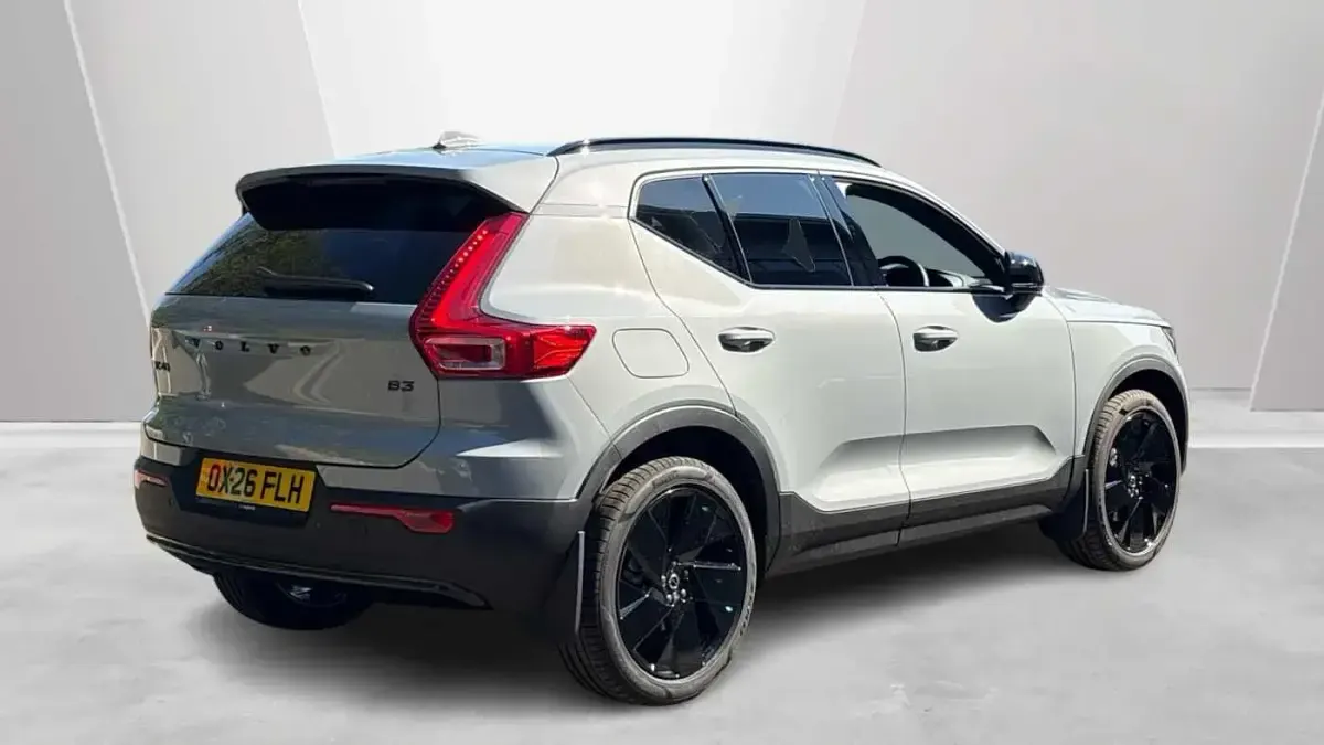 New Volvo XC40 Plus 161 HP (118 kW) 2027 SUV