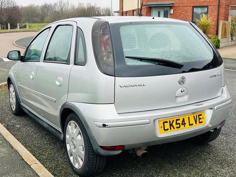 Used Vauxhall Corsa Design Edition 2004 Silver Hatchback