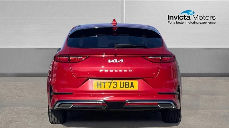 Used Kia ProCeed GT-Line 157 HP (115 kW) 2024 Red Estate