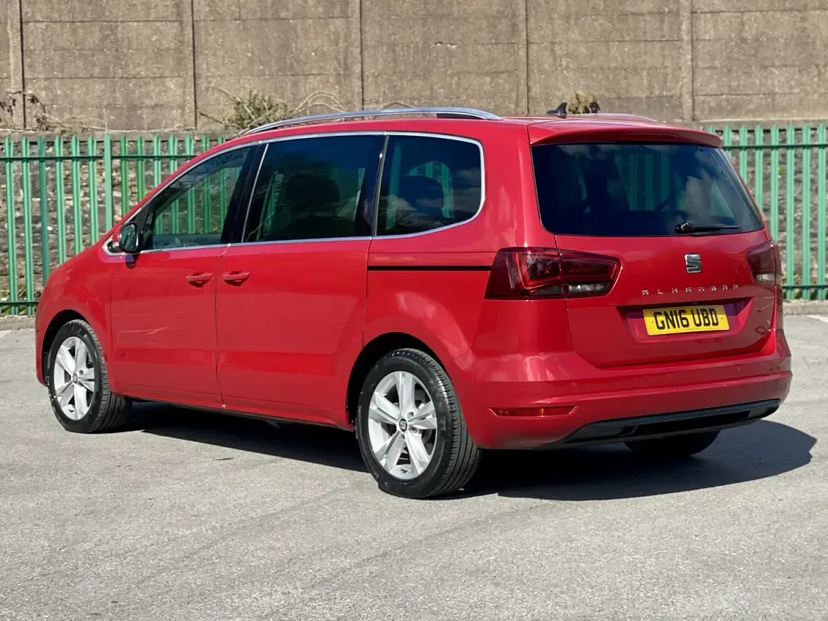 Used Seat Alhambra Ecomotive 184 HP (135 kW) 2016 Red MPV